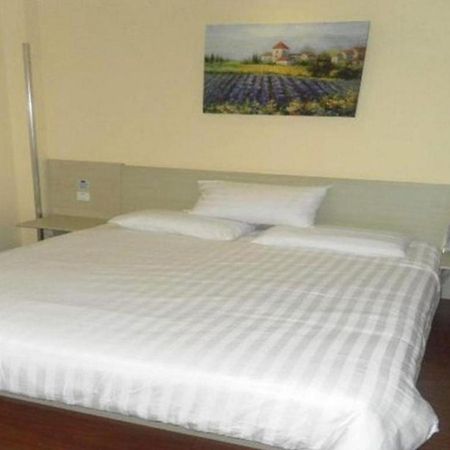 Hanting Express Changsha Middle Of Furong Road Xiangchun Road Exterior foto