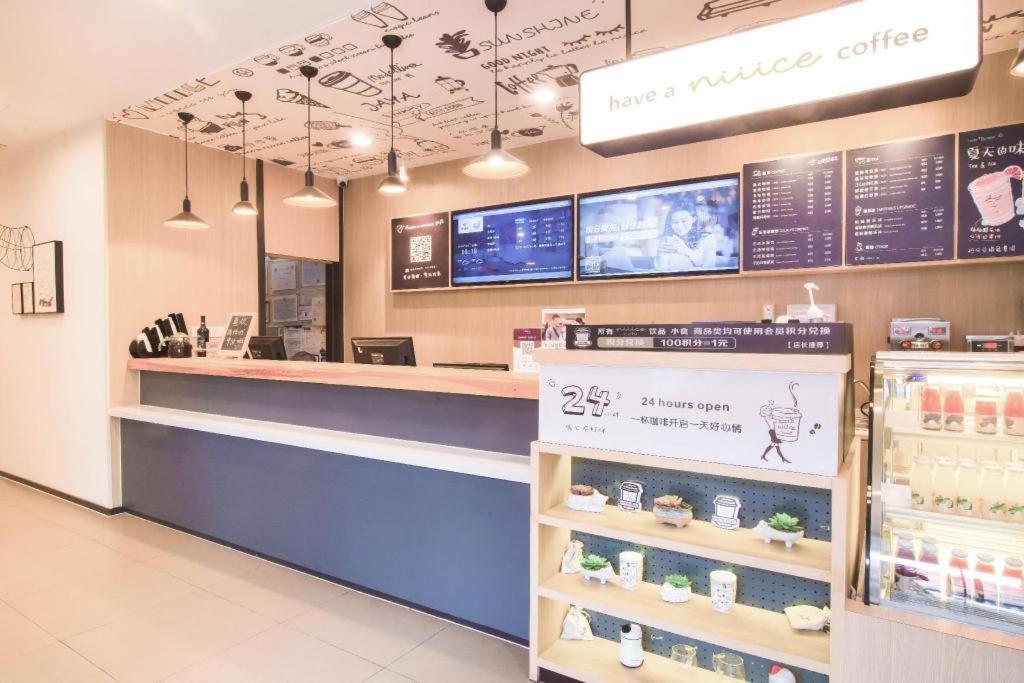 Hanting Express Changsha Middle Of Furong Road Xiangchun Road Exterior foto