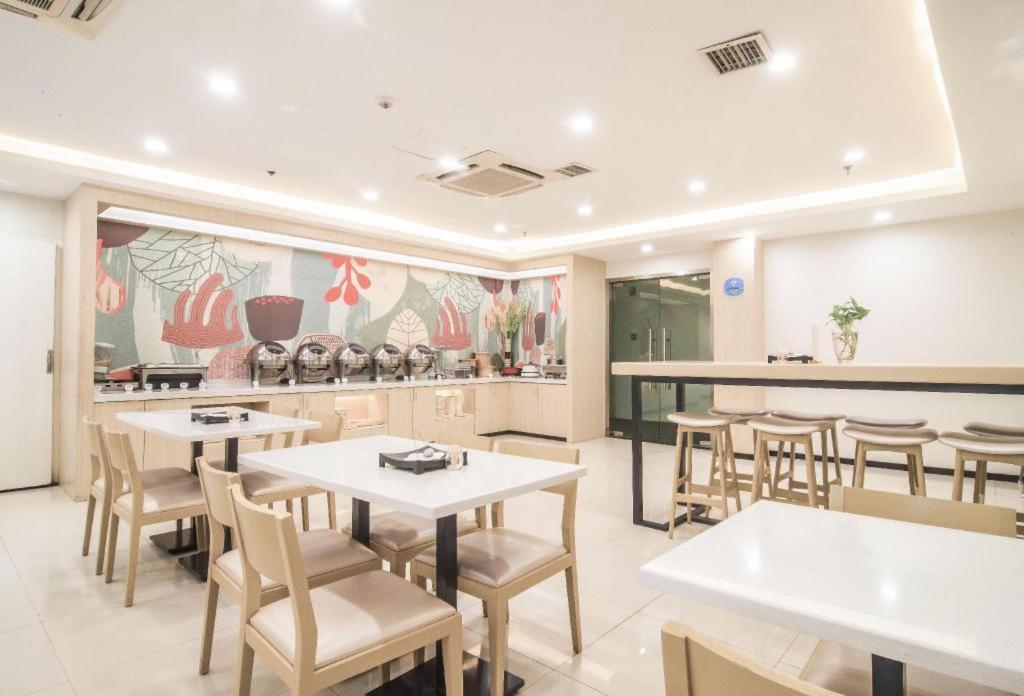 Hanting Express Changsha Middle Of Furong Road Xiangchun Road Exterior foto